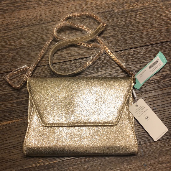 urban expressions Handbags - NWT Urban Expressions Loma Envelope Clutch.